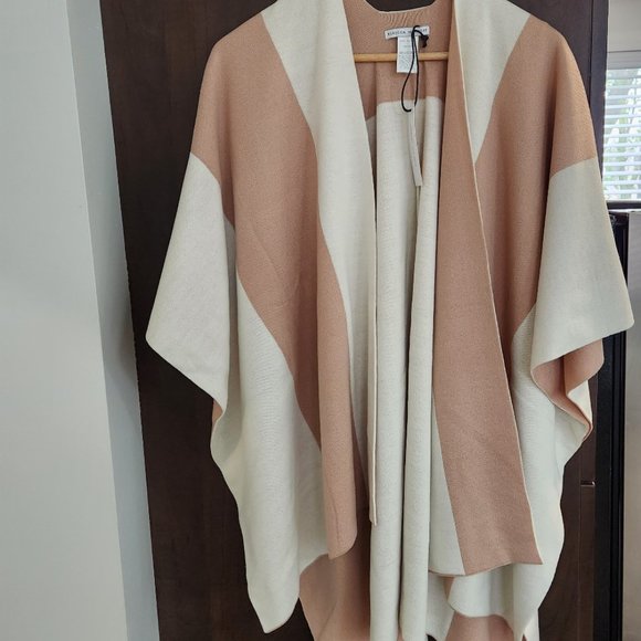 NWT - REBECCA MINKOFF RUANA IN CREAM & BEIGE - Picture 4 of 9